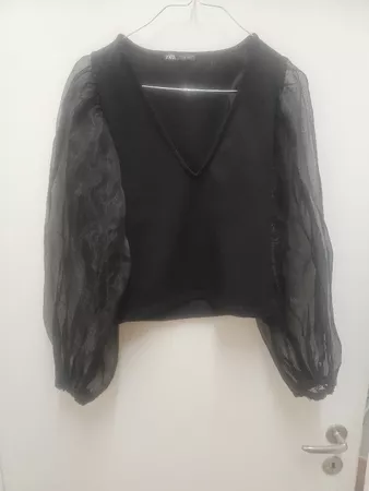 Zara Bluse schwarz mit steilen Ärmeln