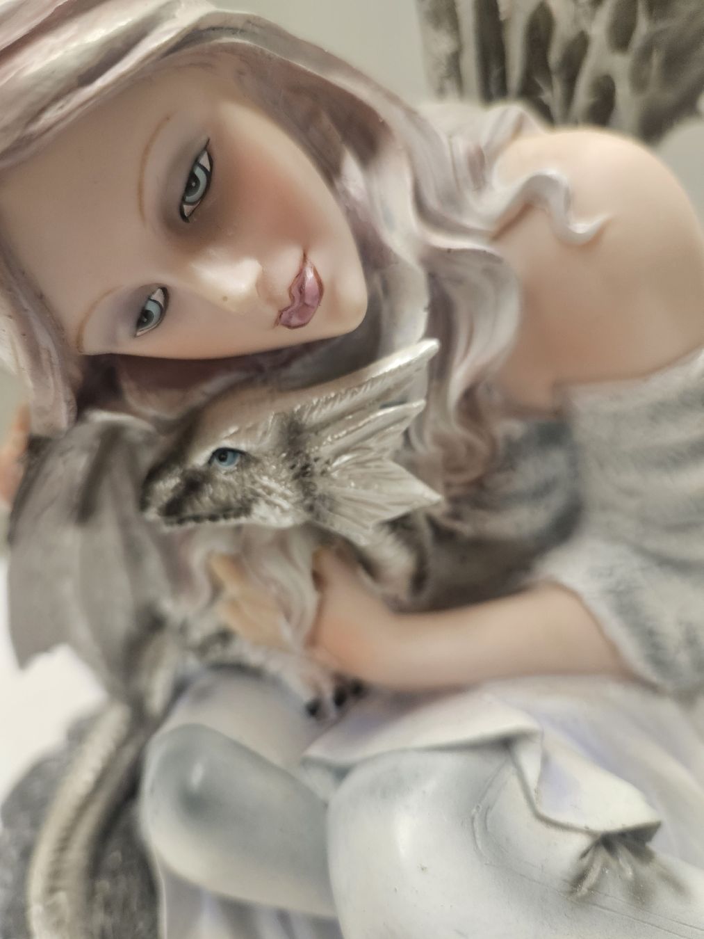 Statuette: Elfe mit Baby Drachen  – Nuovo (secondo la descrizione) da Dielsdorf venduto da Kenan997 4