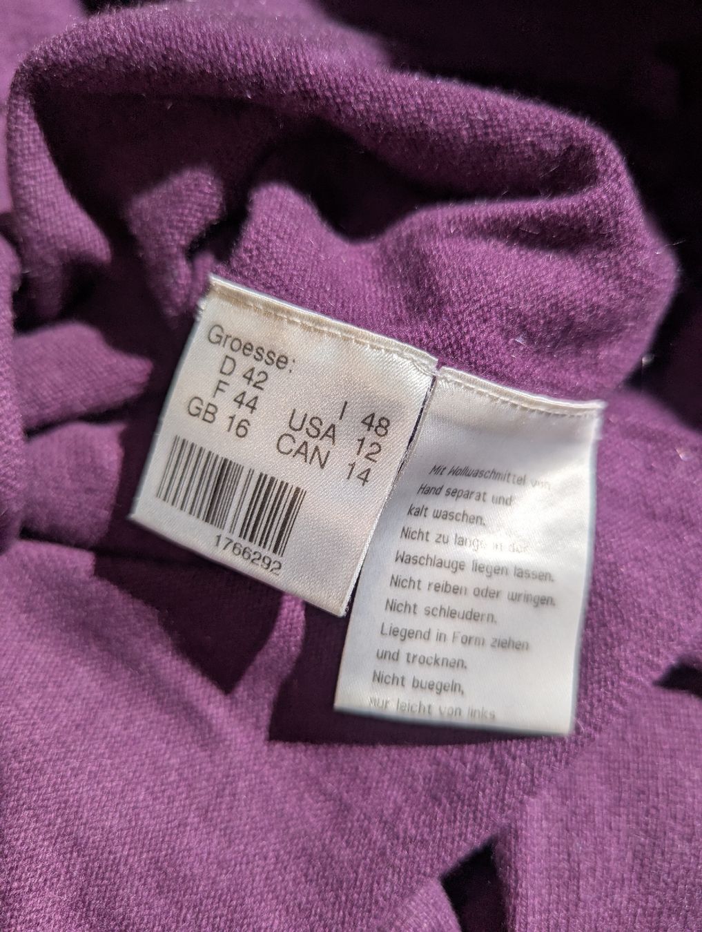 Pullover & Sweatshirts: St. Emile Kaschmir-Pullover in Violett - Gr. 40/42 – Gebraucht aus Altendorf von Eistoelter 5