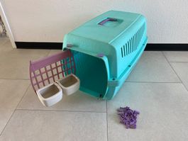 Hundebox violett Hart-Kunststoff ca 1,9kg / 40x42x62cm