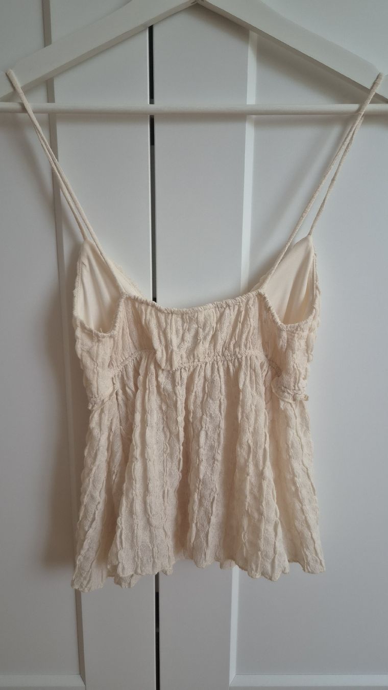 Bershka Tops: Bershka Top Beige – Neu (gemäss Beschreibung) aus Wetzikon ZH von ELIVNE 5