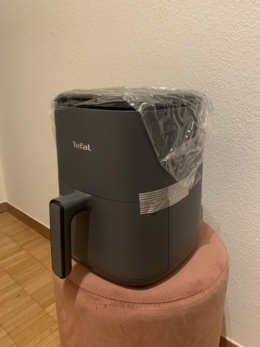 Tefal Elettrodomestici da cucina: Tefal Easy Fry Compact Heissluftfritteuse! – Nuovo e nell'imballaggio originale da Zürich venduto da dan_j9j6 1