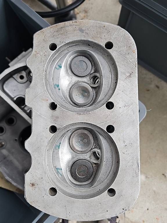 Tutti pezzi di ricambio auto: Diverse VW Käfer Teile – Usato da Wil SG venduto da Ford95 4