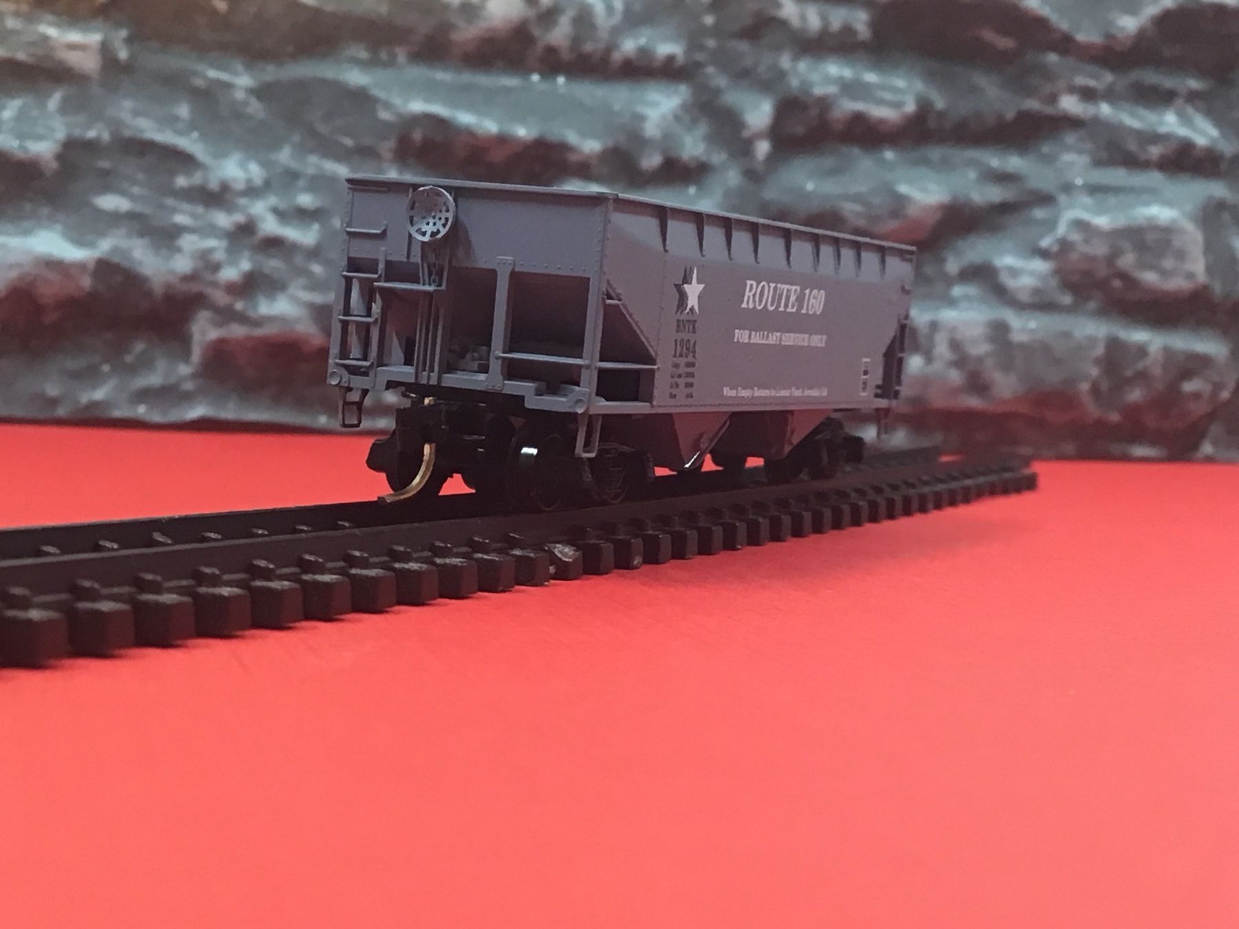 Micro Trains Line Modelleisenbahnen: MICRO TRAINS LINE GÜTERWAGEN SPUR N – Gebraucht aus Männedorf von Modellbau-wyss