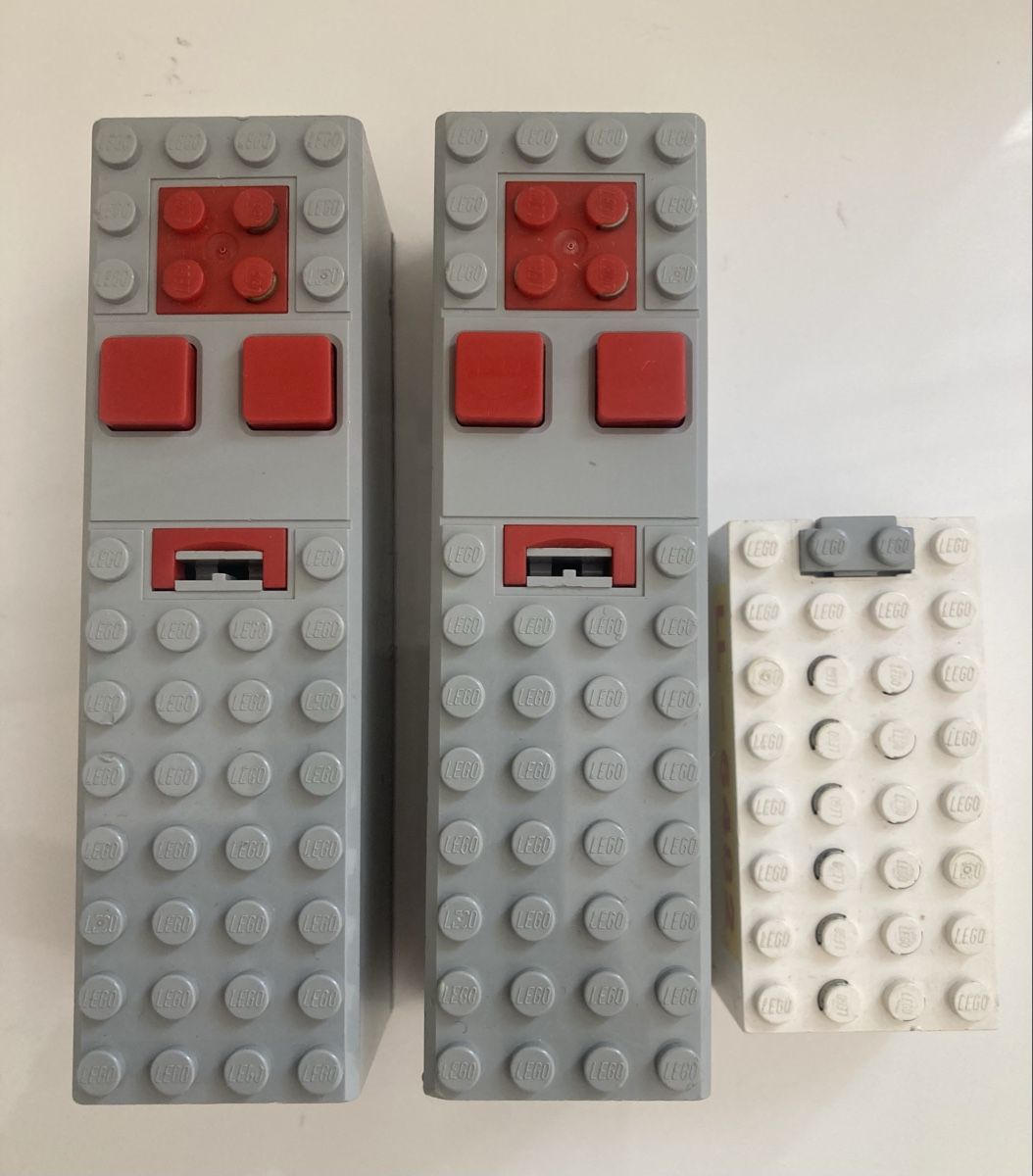 Lego Kit di costruzioni: 3x alte Lego Batterieboxen  – Usato da Rombach venduto da polymerase01 1