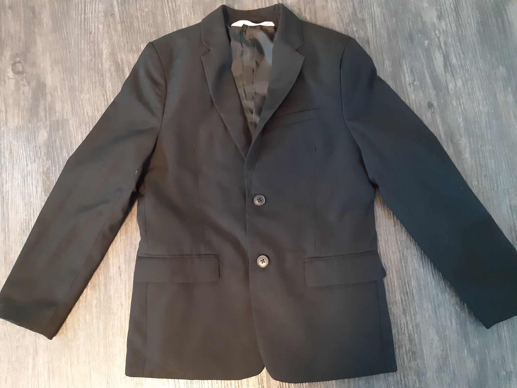 H&M Completi: Blazer schwarz Grösse 134 – Usato da Aadorf venduto da LamaQueen