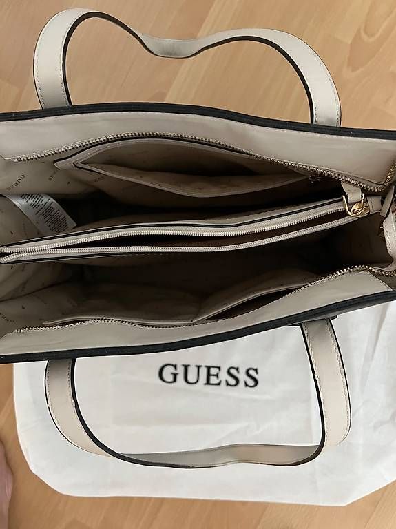 Borse da donna: Guess Handtasche - Neuwertig – Usato da Amriswil venduto da Emilyerdbeer22 1