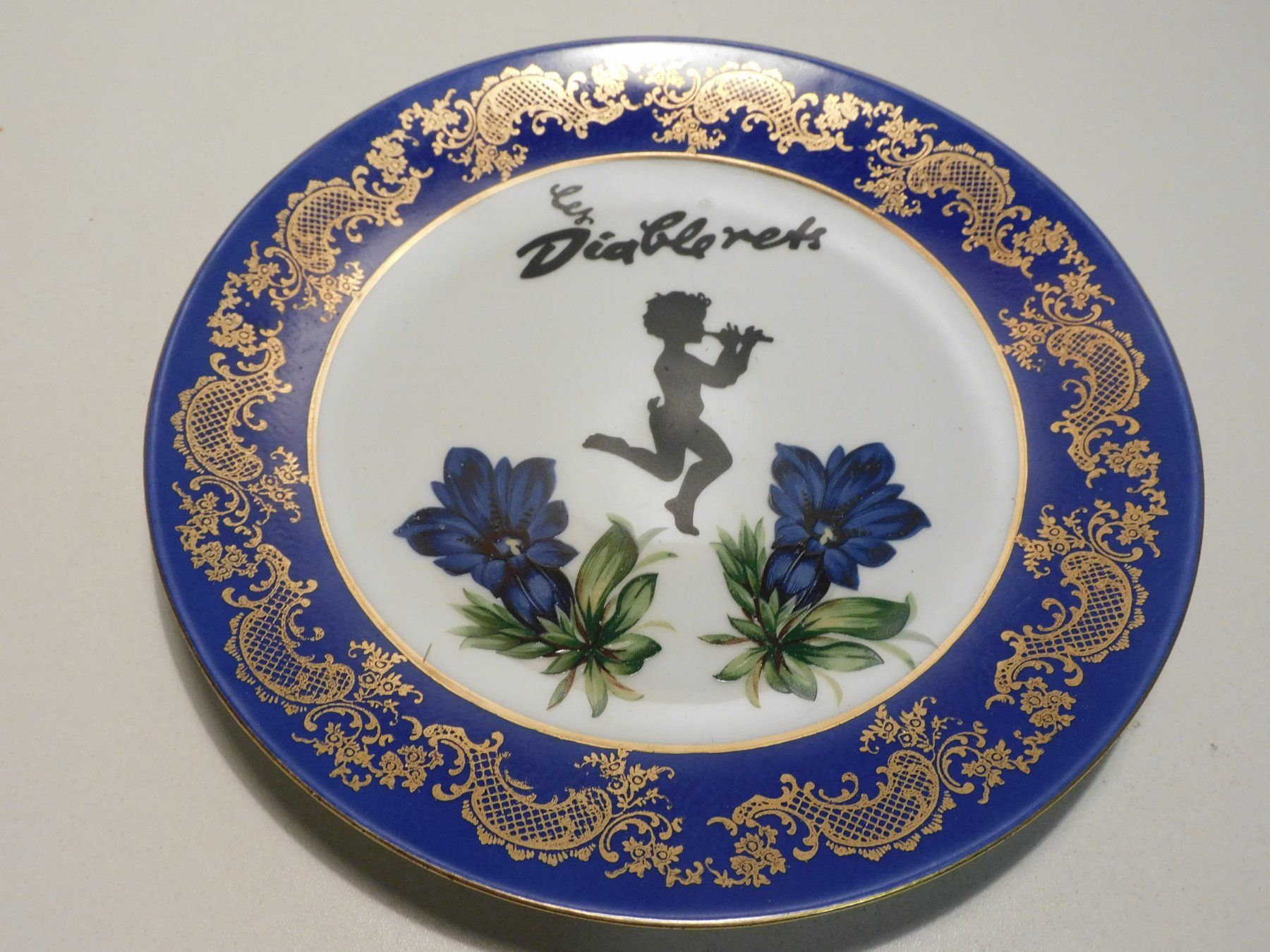 Assiettes: Sammelteller alter Porzellan Teller – D'occasion à Sursee par 76 3
