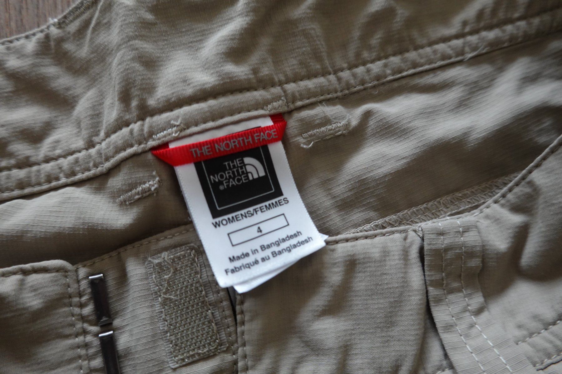 North Face Hosen: The North Face Wanderhose 3/4 Grösse 4 – Gebraucht aus Hausen AG von nordost 1