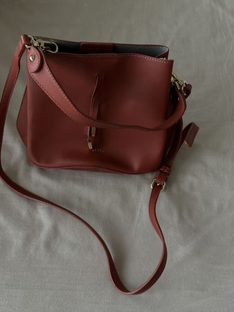 Inyati Handtasche rot, Golddetails, neuwertig