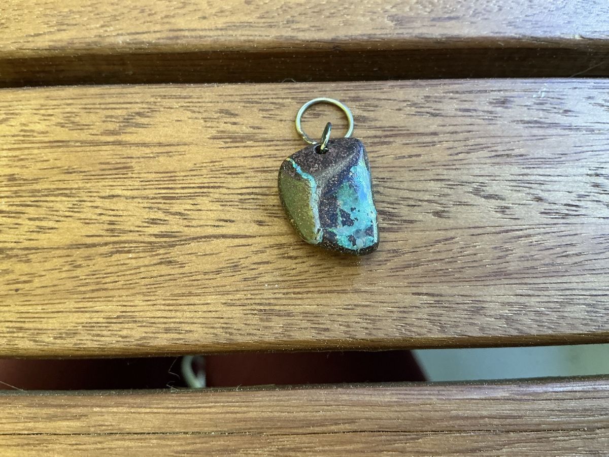 Anhänger: Verkaufe ein Anhänger aus Boulder-Opal – Gebraucht aus Basel von Ajscha7o1