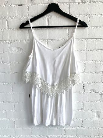 Leichter weisser Playsuit / kurzer Jumpsuit / Gr. XS