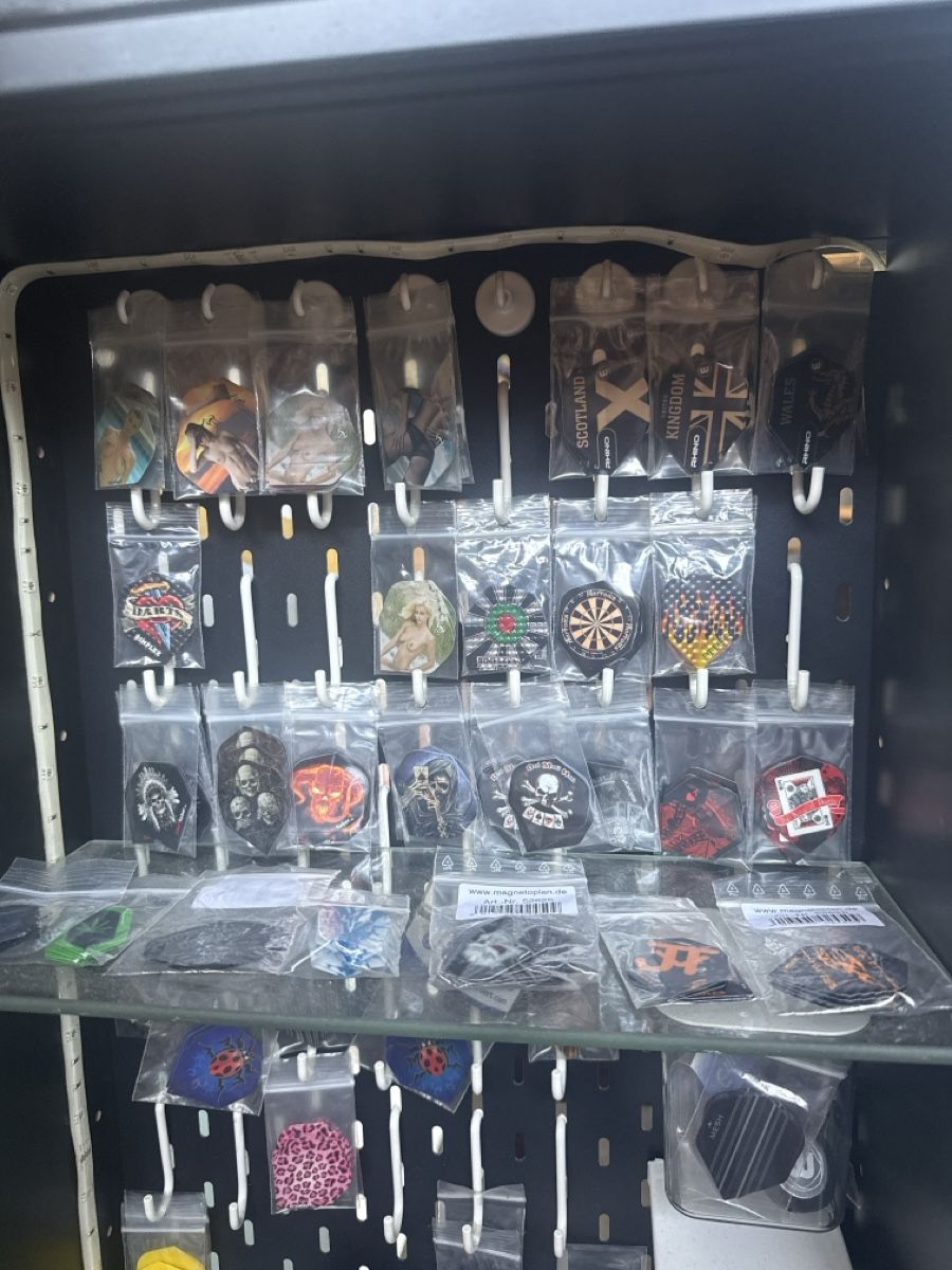 Freccette: Dart Flights Collection 100+ pieces various designs new – Usato da Adlikon b.Regensdf venduto da Tanjawolf 1