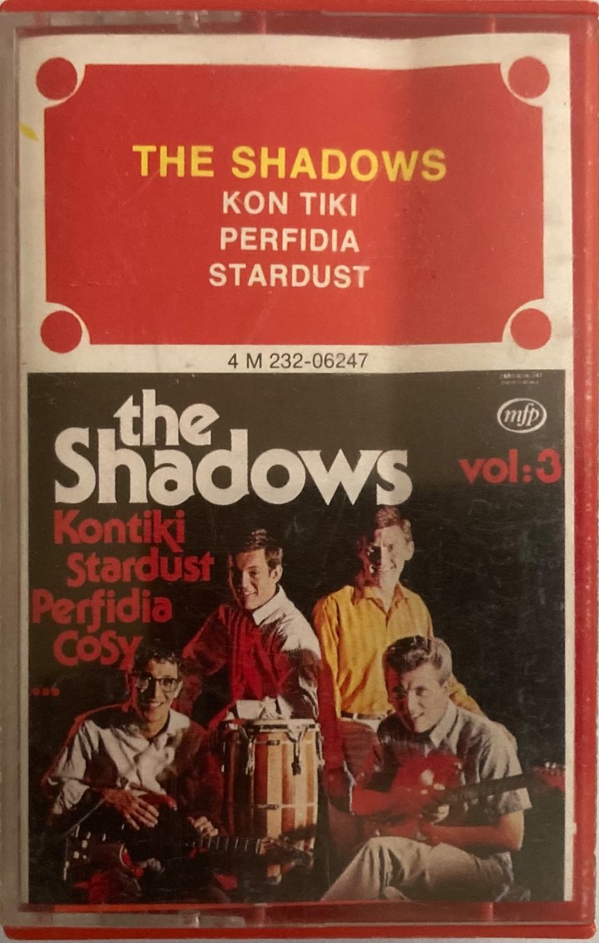 Cassettes audio: THE SHADOWS - VOL: 3 – D'occasion à Poliez-Pittet par Newtown-Records