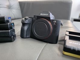 Sony A7RII (8’000 clics) + 4 batteries + chargeur Patona