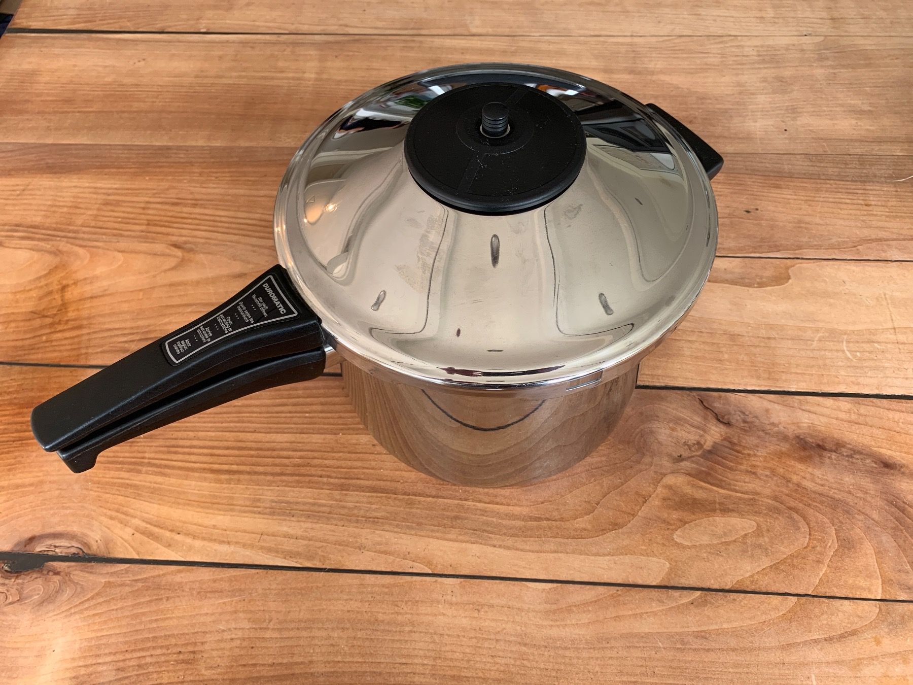 Duromatic Töpfe: Kuhn Rikon Duromatic, 7l, 22cm Durchmesser – Gebraucht aus Bäretswil von