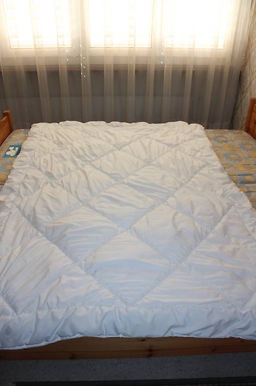 Decken: Duvet 160x210 – Gebraucht aus Thielle von Oneil1372