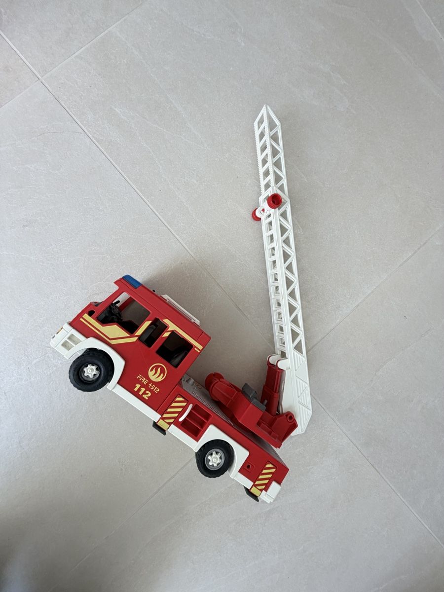 Playmobil Giocattoli: 2x Playmobil Feuerwehrautos  – Usato da Schönenbuch venduto da Lacanoa 4