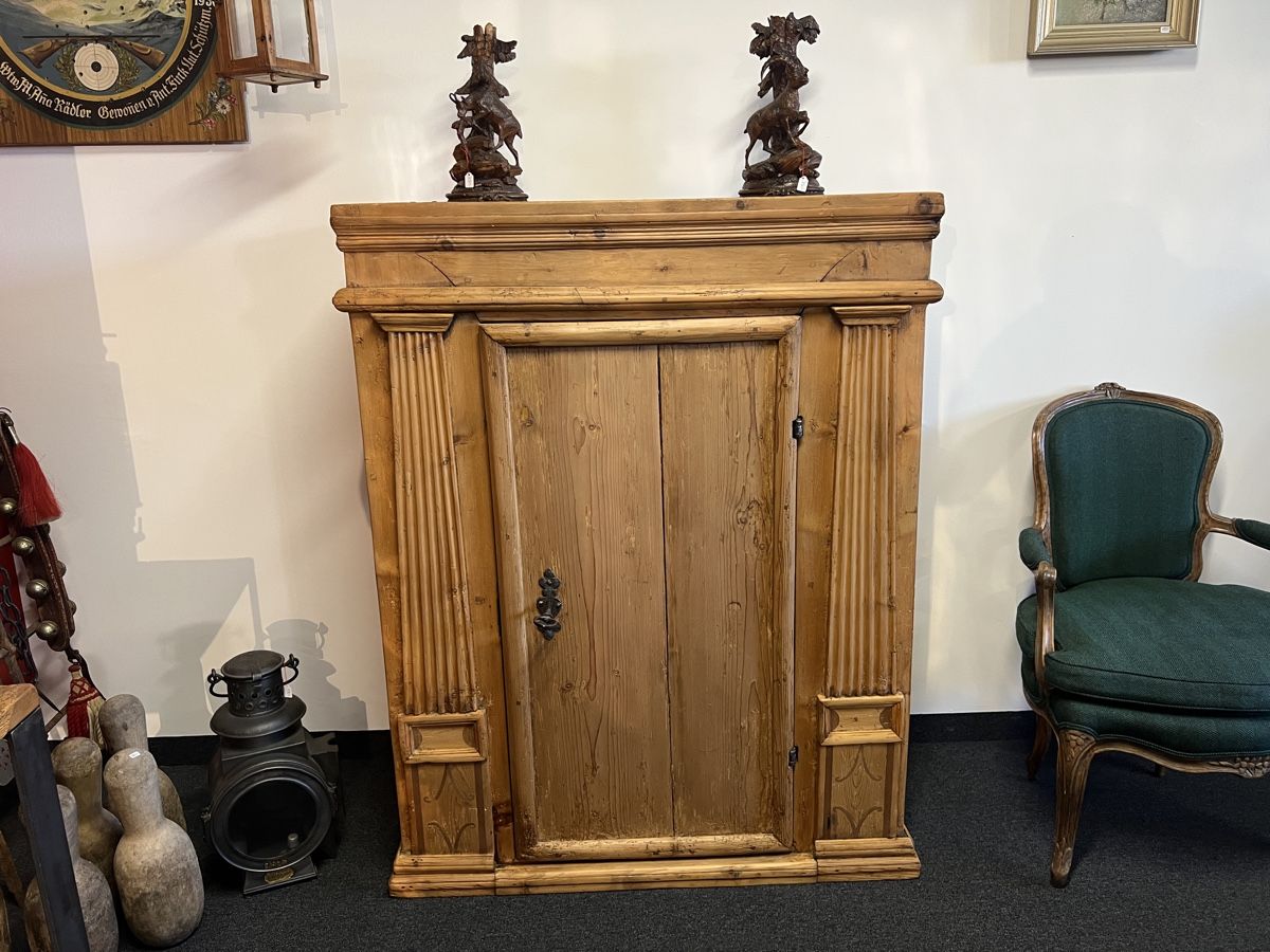 Armadi: Kleiner Renaissance Schrank Arve – Usato da Gossau SG venduto da Keller-Antiques