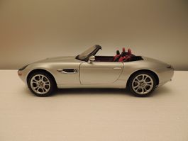 Kyosho BMW Z8 silber 1:12