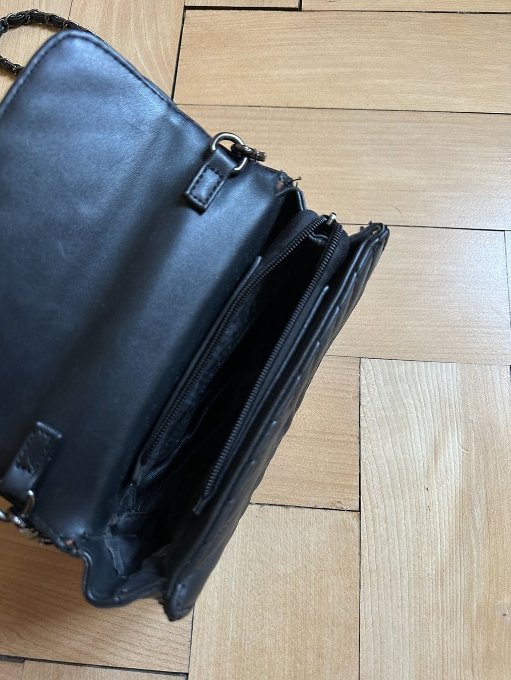 Taschen für Damen: Umhängetasche schwarz – Gebraucht aus Zürich von Diazaio 2