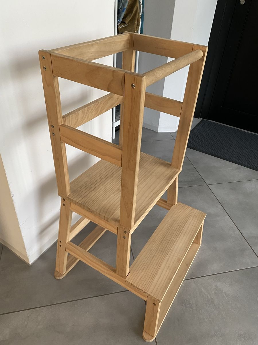 Chaises hautes: Lernturm  – D'occasion à Camorino par kat_zg8m