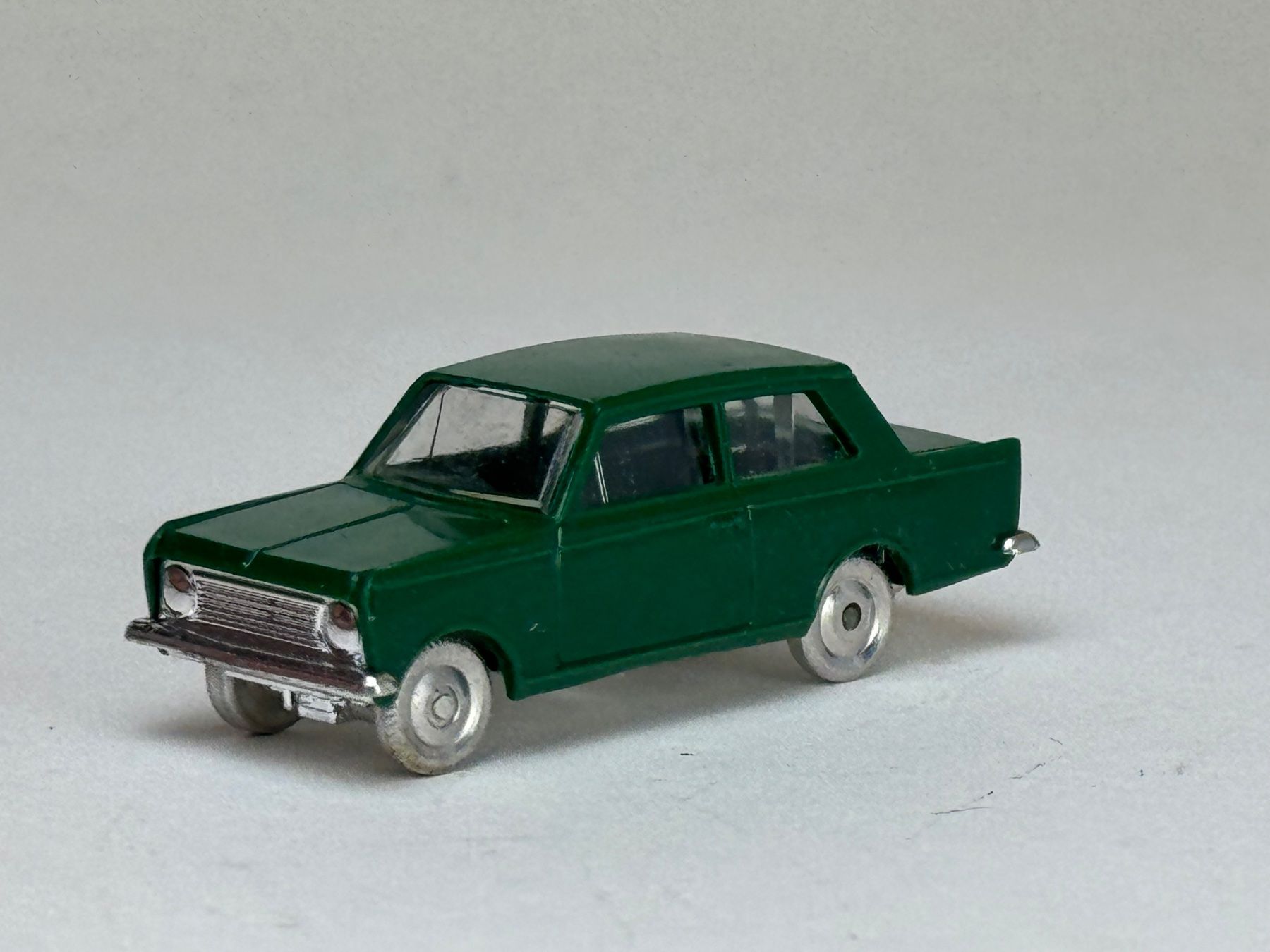 Modellini d'auto: Minix No 4 Triumph 2000 grün – Usato da Elm venduto da Wikmtz
