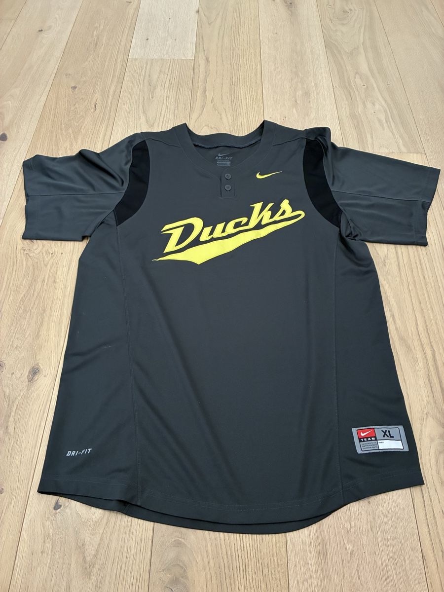 Nike Leibchen & Hosen: NIKE Baseball Jersey – Neu (gemäss Beschreibung) aus Veysonnaz von slp_zk2f