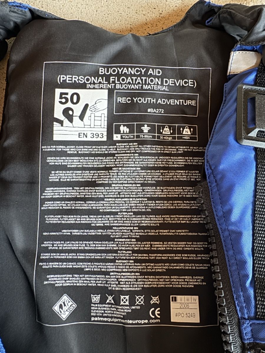 Schwimmwesten: Schwimmweste 50N Junior - 30-40kg – Gebraucht aus Sevelen von sagittariusA 1