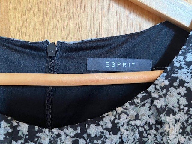 Esprit Vestiti: Très jolie robe Esprit taille 38 – Usato da Les Ponts-de-Martel venduto da Jolisa 1