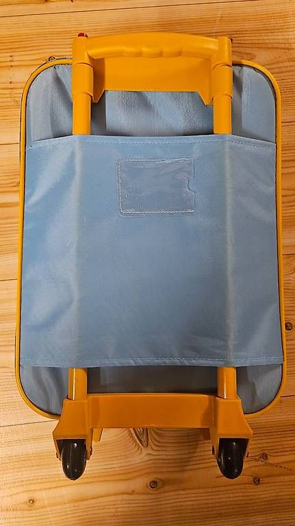 Valigie: Kinder Roll-Koffer – Usato da Erstfeld venduto da nan_6f9p 1