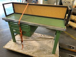 Werkbank mit Stromleiste 150x82x85cm