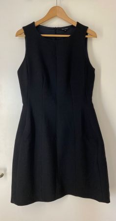 Tara Jarmon Damenkleid Gr. 36 - 100% Wolle - NP 450 CHF
