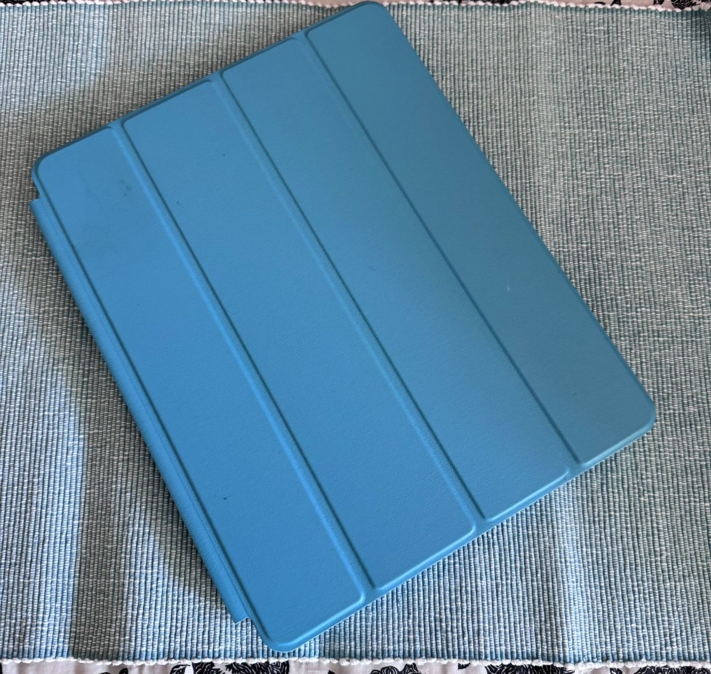 Coques & Sacs: iPad 2 / 3 / 4 Tasche-Smart Case Hülle – Neuf avec emballage d'origine à Watt par Rog48
