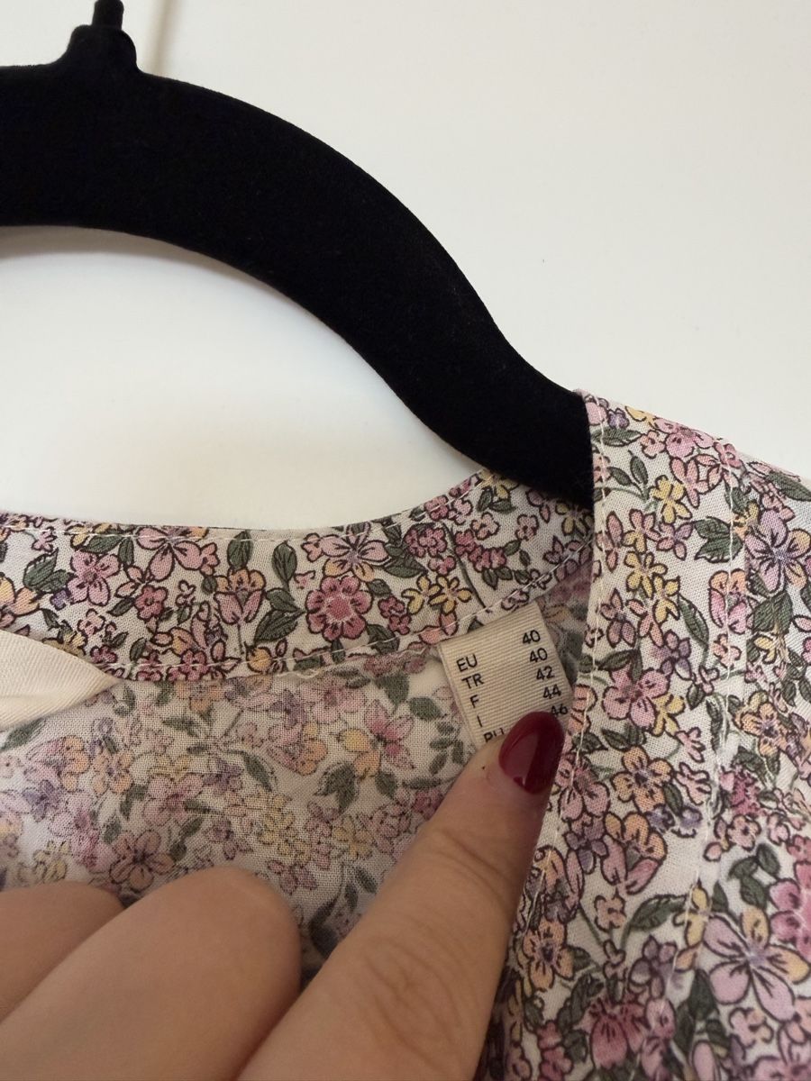 Tchibo Blusen: Damen Bluse Tchibo Essentials Blumenmuster Grösse 40 – Gebraucht aus Langnau am Albis von Schneeflocke92 3