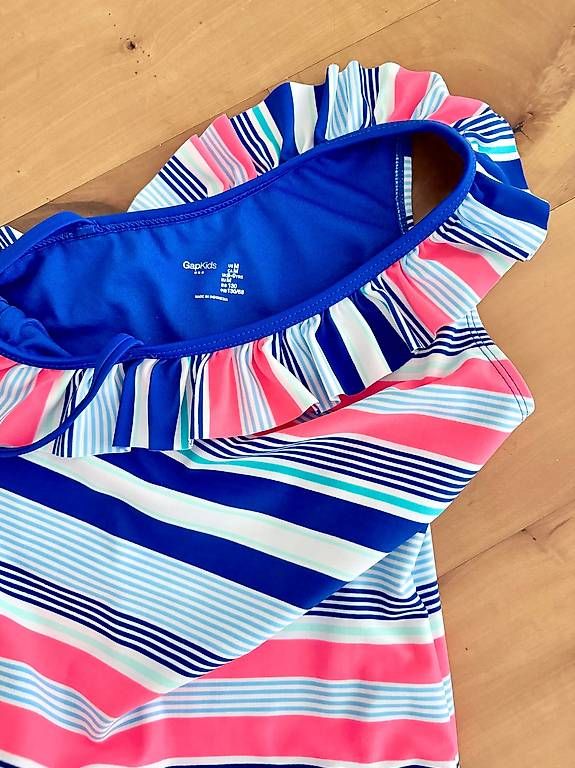 Gap Maillots de bain: Mädchen Badekleid Badeanzug Gr. 130 (GAP M) – D'occasion à Dietlikon par Pmt_zh 1