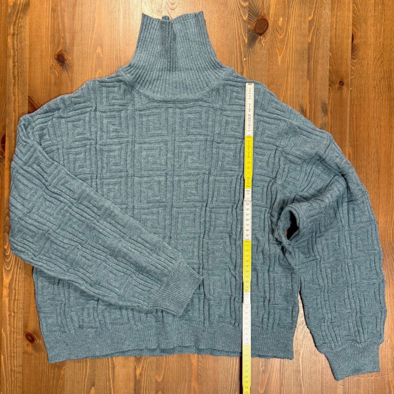Maglioni & Felpe: Chicorée Rollkragenpullover, Strickmuster, Grösse L Pullover – Nuovo (secondo la descrizione) da Altdorf UR venduto da Mini037