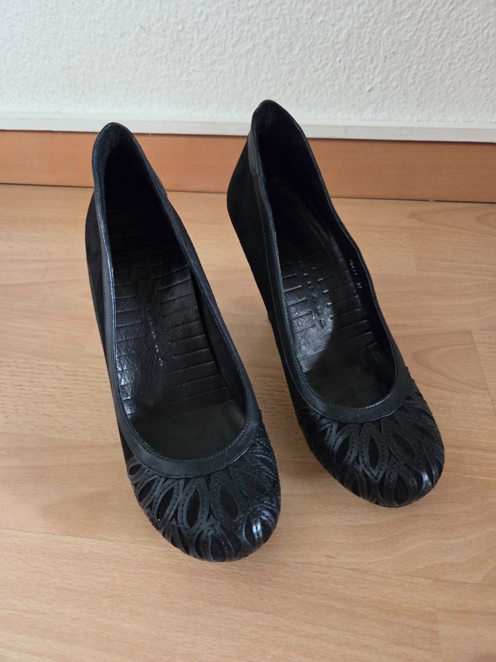 Chie Mihara Chaussures femmes: Chie Mihara Pumps Gr. 37 – D'occasion à Zürich par kat_7wq2 2