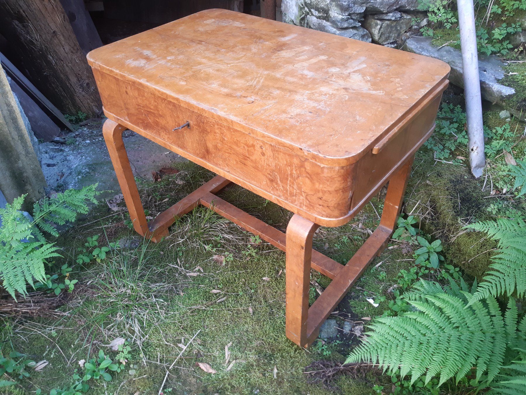 Tische: Lovely desk to be repaired – Defekt aus Verscio von giamma1985