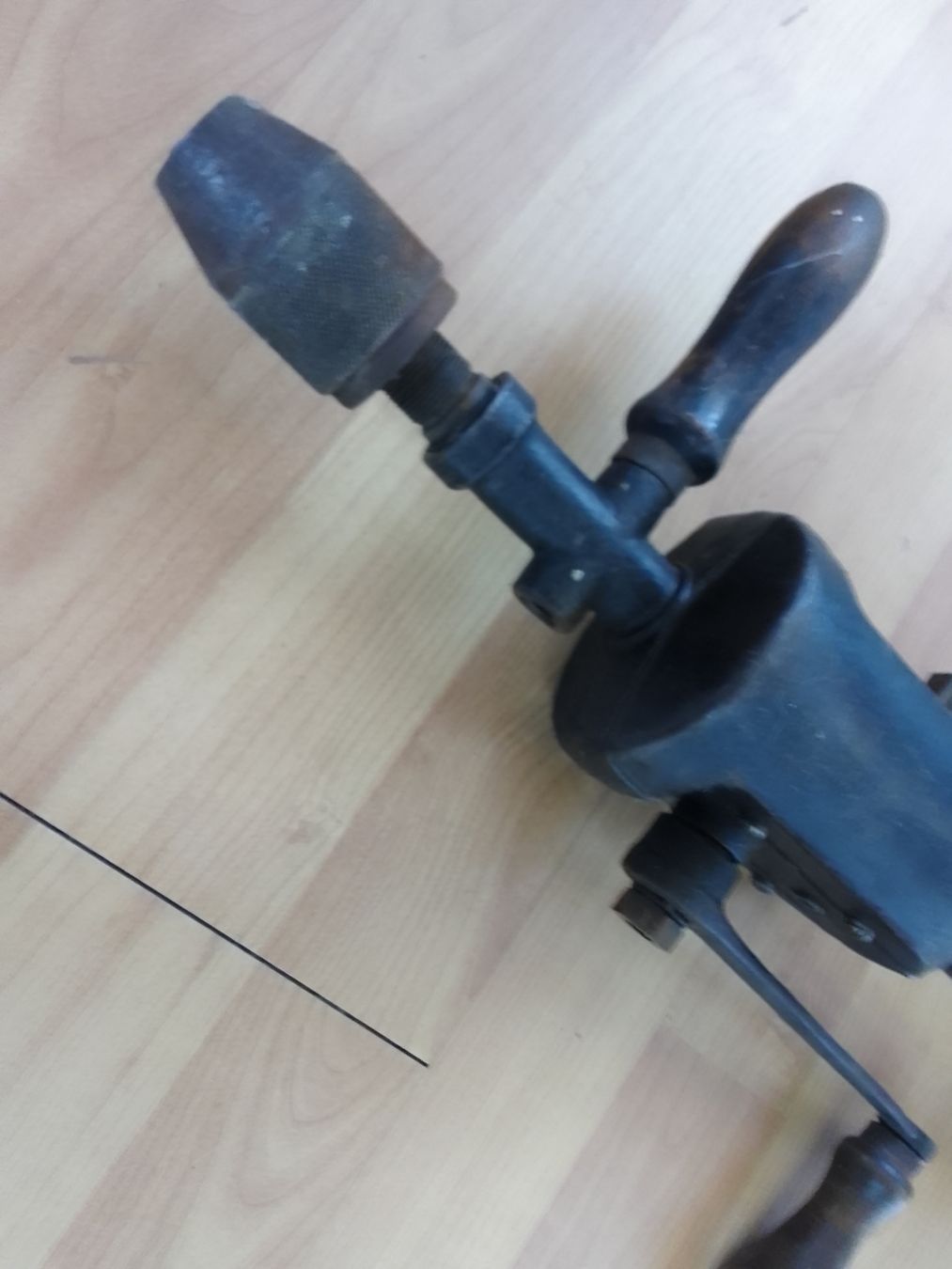 Tutte le macchine: Handbohrmschine Handkurbelantrieb Alt  – Usato da Ebmatingen venduto da swiss.canadian 1