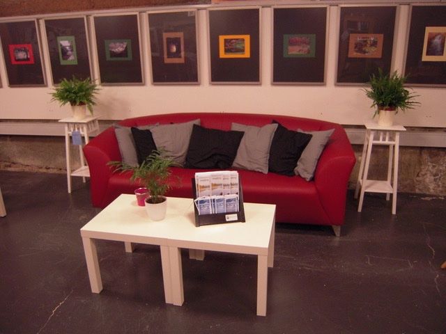 Sofas: Rotes 3-Sofa Kunstleder – D'occasion à Bern par Sigi1476