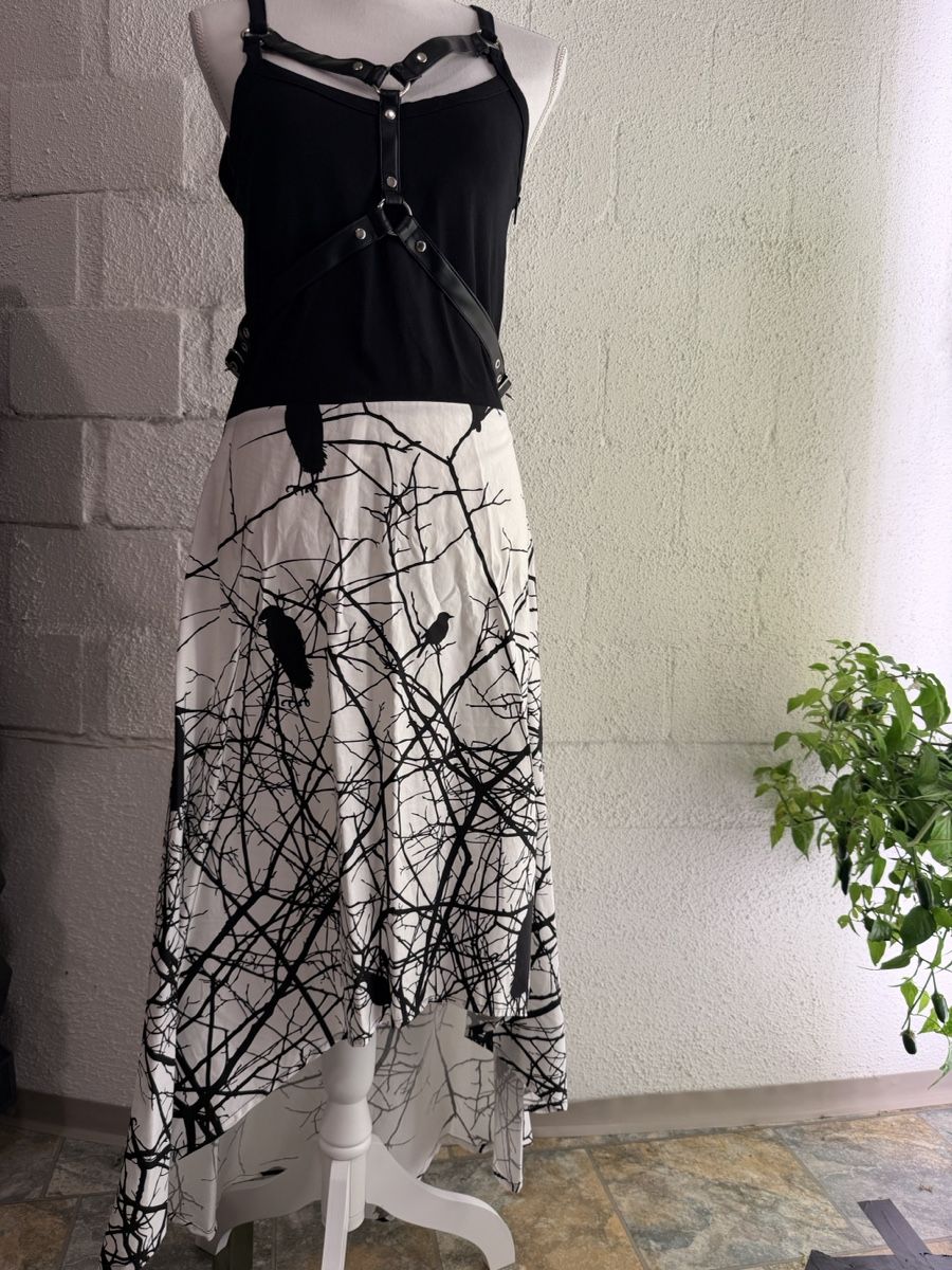 Kleider: Dunkles Kleid (Gothic) mit Harness – Gebraucht aus Aeugstertal von Joana_R
