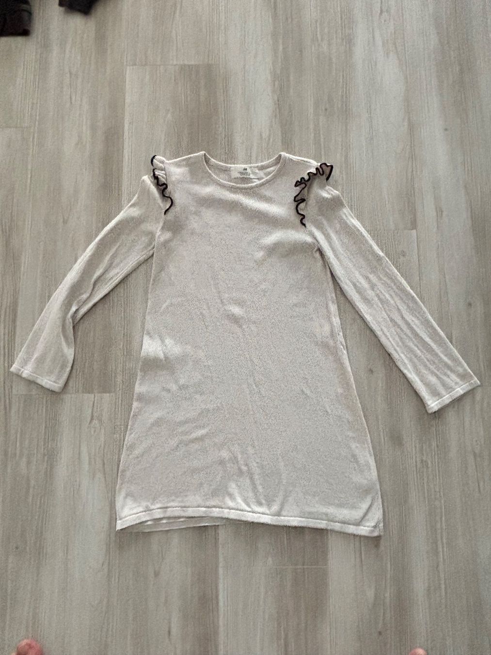 Zara Lotti & Set di vestiti: Disney Pullover von Zara & Langarmrock von H&M – Usato da Frauenkappelen venduto da tj_hawaii 2