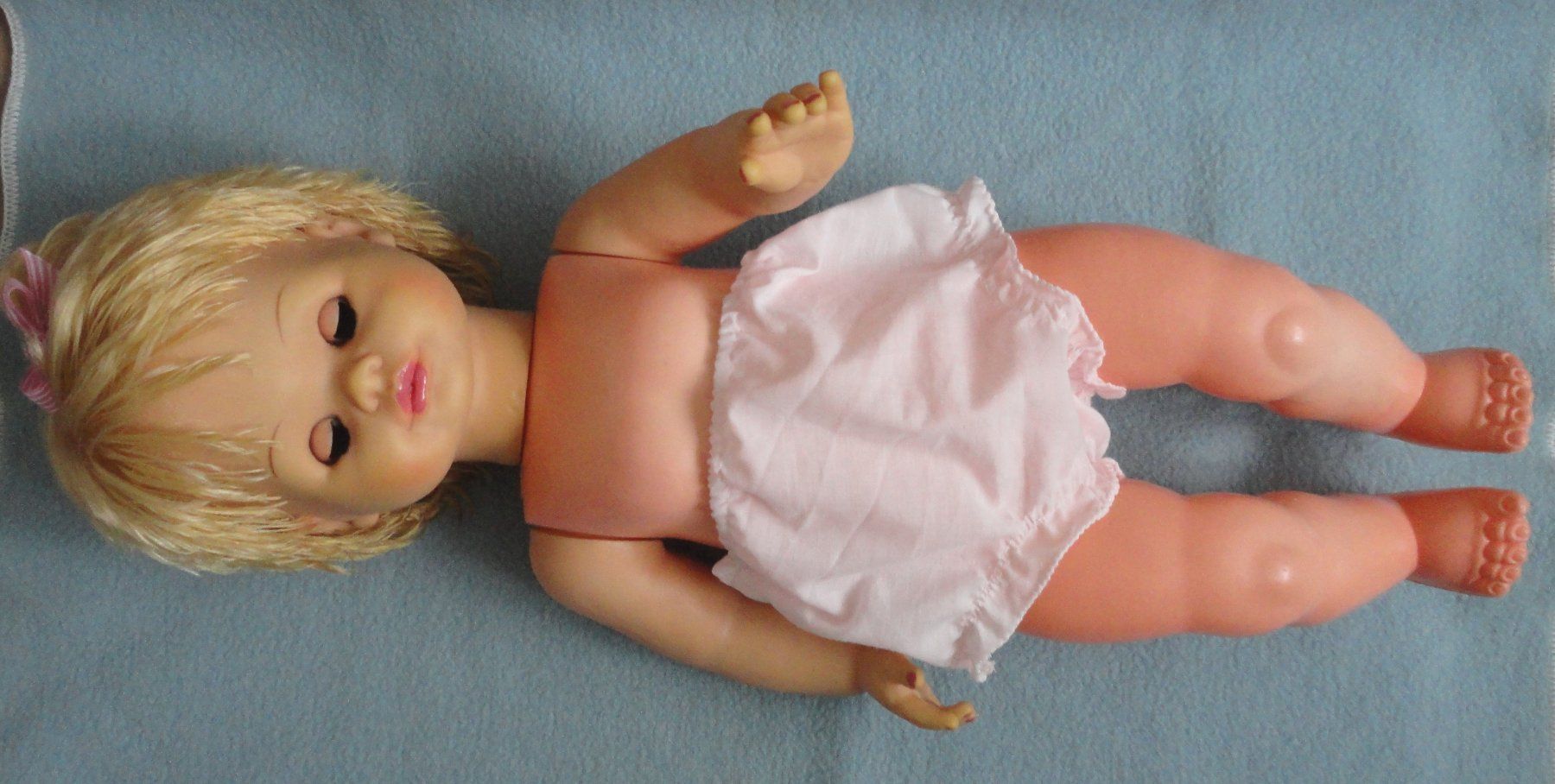 Bambole: Grosses Puppenmädchen Grösse 62cm – Usato da zürich venduto da parts5060 3