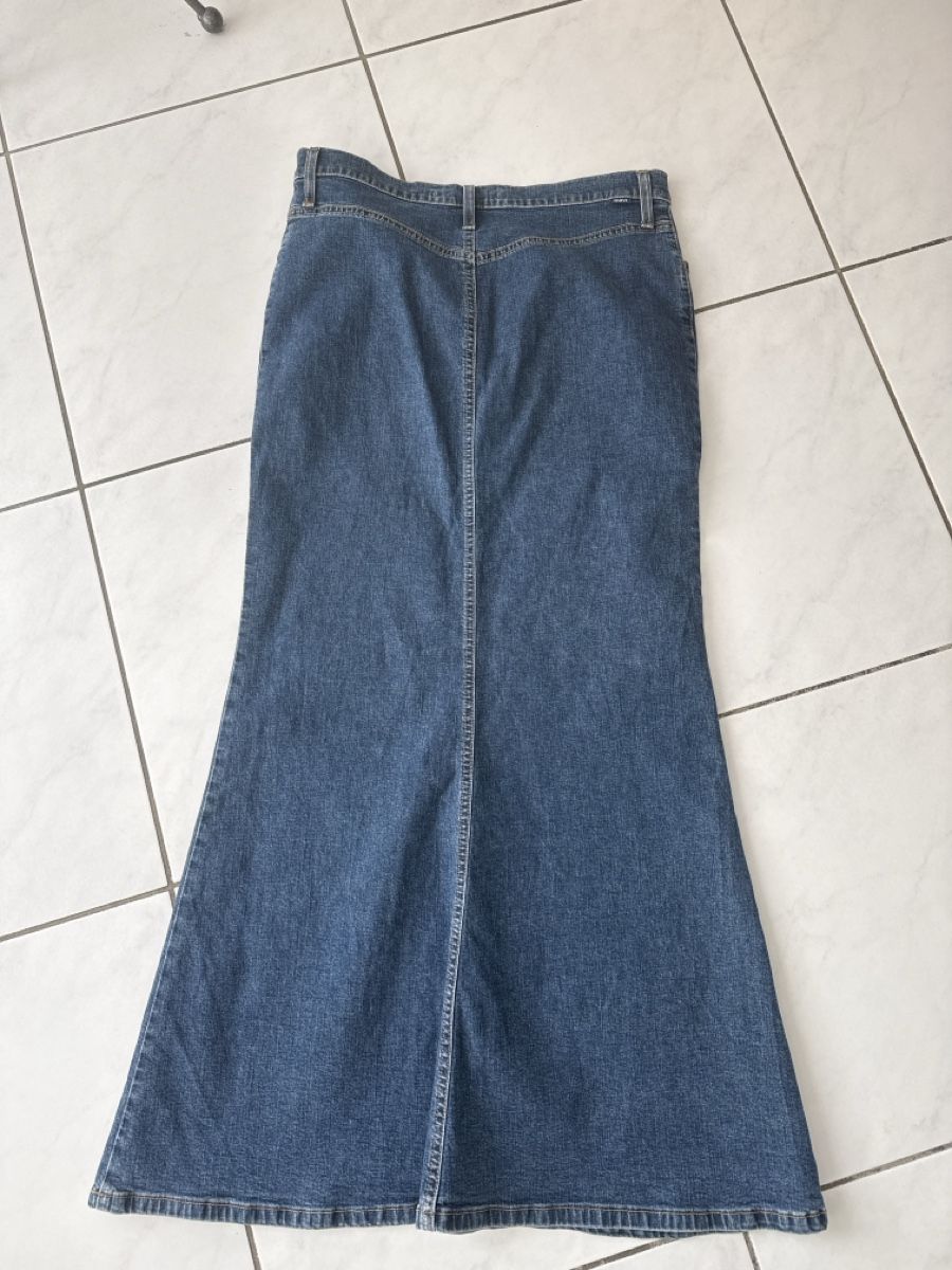 Gonne: Langer Jeansrock – Usato da Zell ZH venduto da Guffos 2