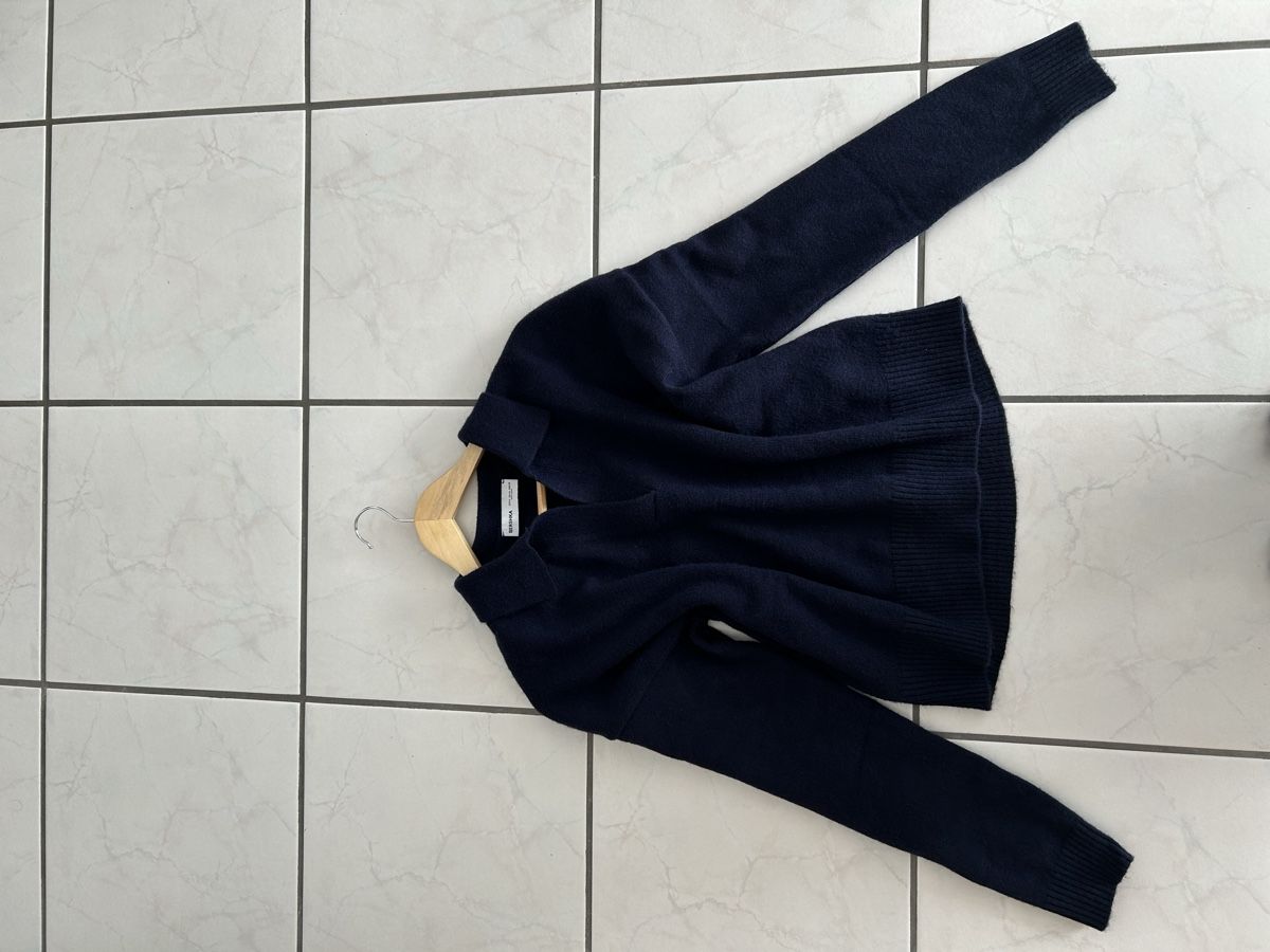Maglioni & Felpe: Dunkelblauer Strickpullover, Grösse M – Usato da Schlieren venduto da mar_p5pq 6