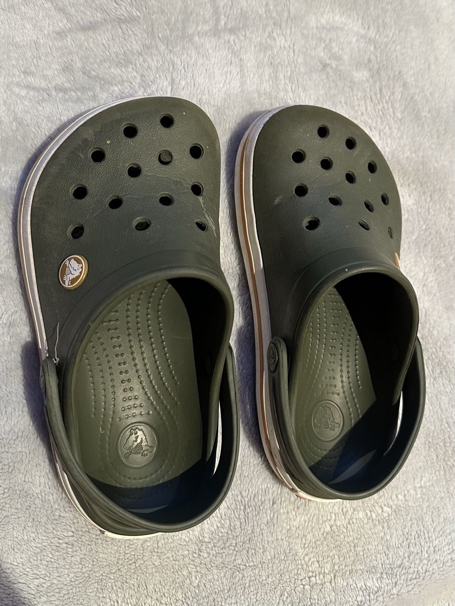 Crocs Herrenschuhe: Dark Green CROC Size 32.5 (200mm) – Gebraucht aus Büren an der Aare von bradlee512