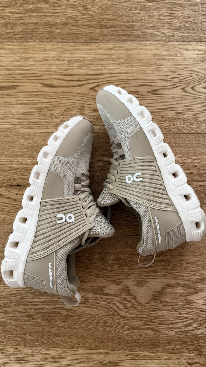 On Herrenschuhe: On Running Cloudflow size 43  – Gebraucht aus Boswil von hey.itsme