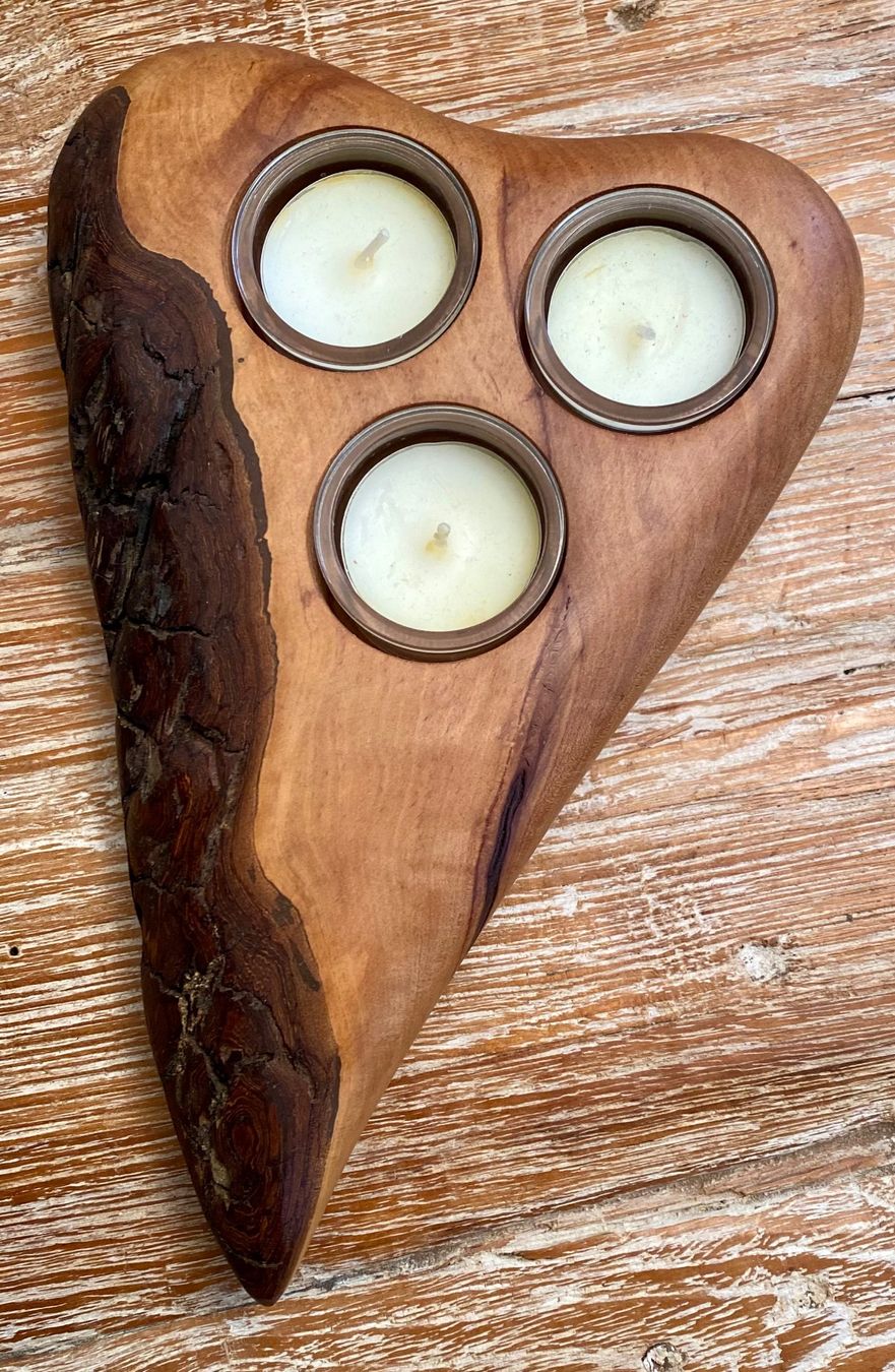 Portacandele: Rustikaler Teelichthalter aus Holz – Usato da Reichenburg venduto da Noxima