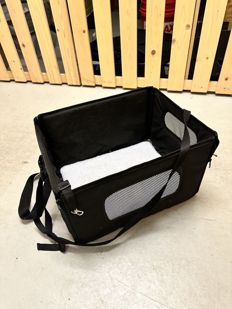 Gabbie, trasporto & Sicurezza: Hunde Transportbox – Usato da Bütschwil venduto da jojo99